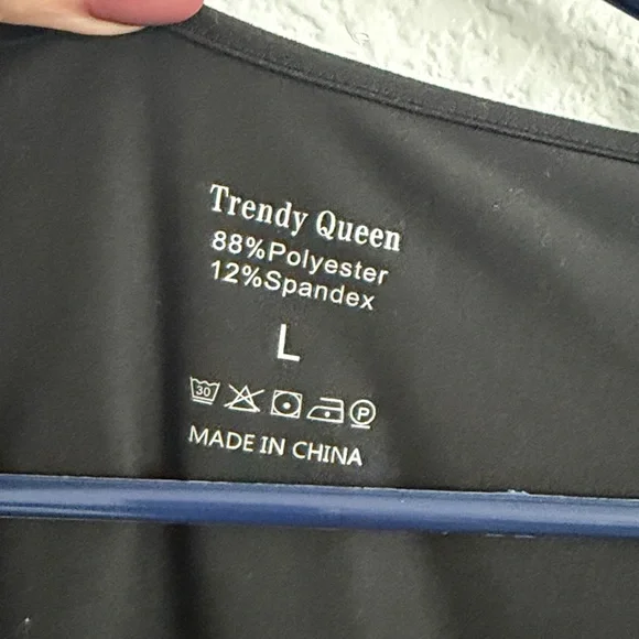 Trendy Queen Black Long Sleeve Top - Picture 2 of 6
